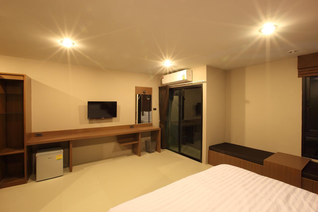 The Plubpla Apartamento con servicio Bangkok Exterior foto