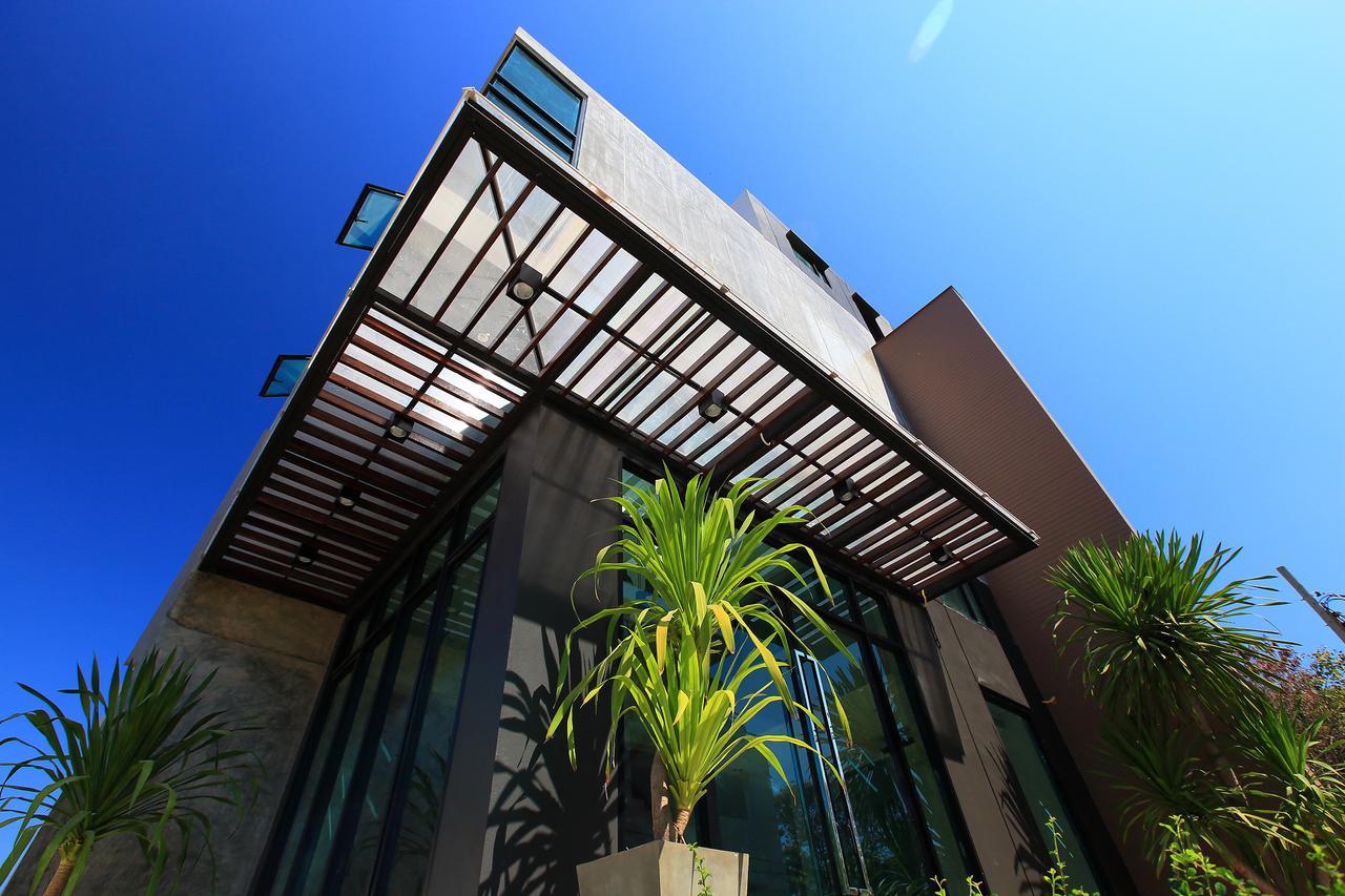 The Plubpla Apartamento con servicio Bangkok Exterior foto